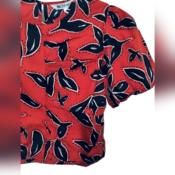 (1586) Walter Baker Fiona Print Short Sleeve Ruched Top Size Small - Picture 5 of 14